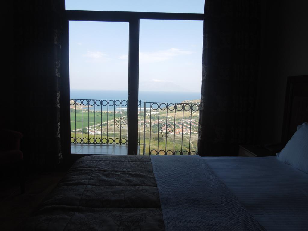 Masi Hotel İmroz Habitación foto